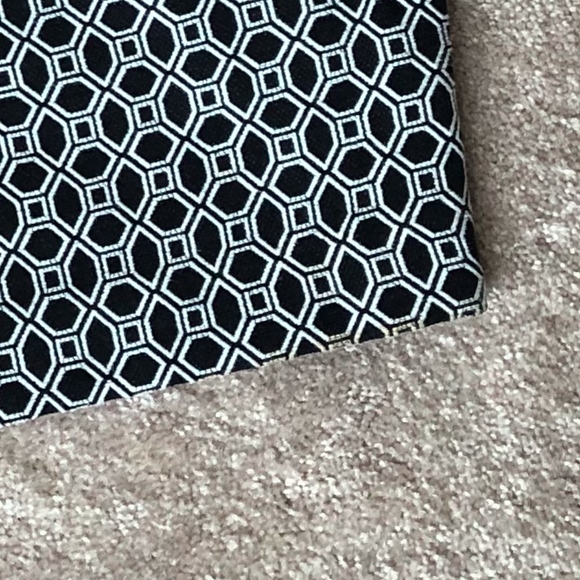 Banana Republic Hampton Fit Shorts - Picture 7 of 7